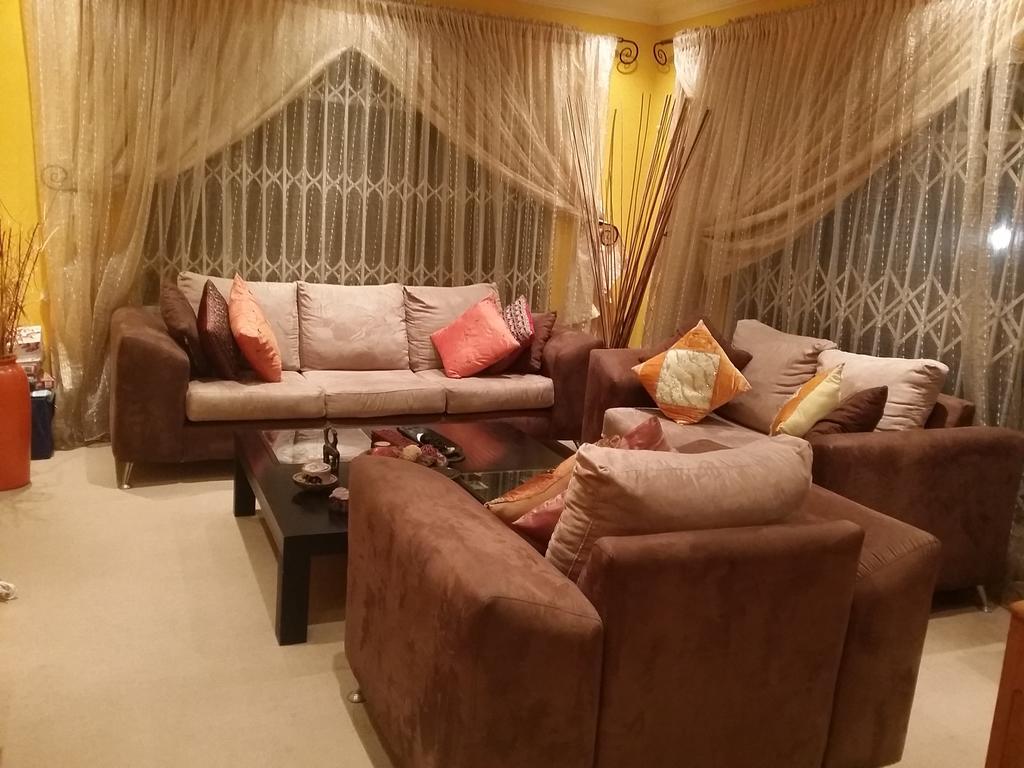 Alicia'S B&B Roodepoort Dış mekan fotoğraf