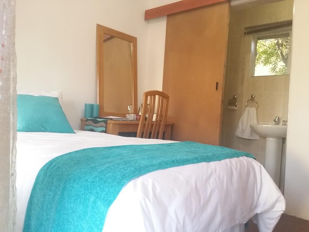 Alicia'S B&B Roodepoort Oda fotoğraf