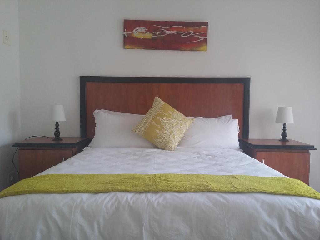 Alicia'S B&B Roodepoort Oda fotoğraf