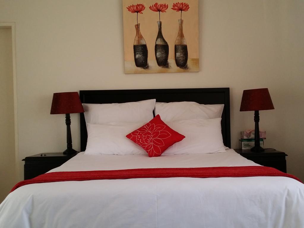 Alicia'S B&B Roodepoort Oda fotoğraf