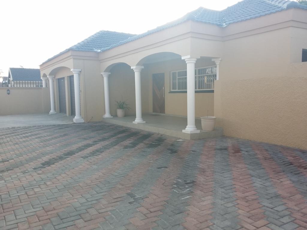 Alicia'S B&B Roodepoort Dış mekan fotoğraf